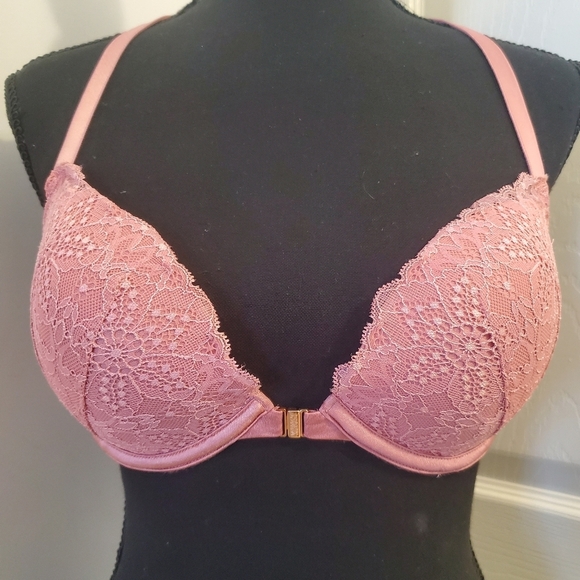 Victoria's Secret lace date push-up bra with front closure - Picture 2 of 6